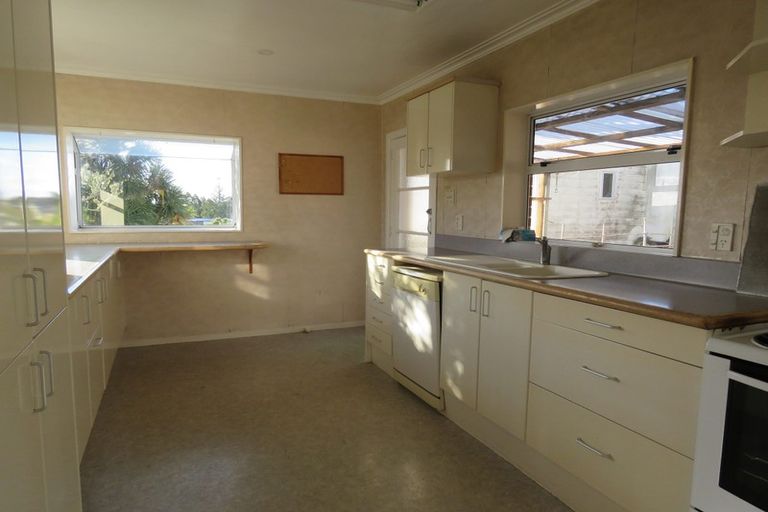 Photo of property in 65 Pleasant Road, Glen Eden, Auckland, 0602