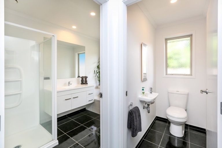 Photo of property in 27a Bulkeley Terrace, New Plymouth, 4310