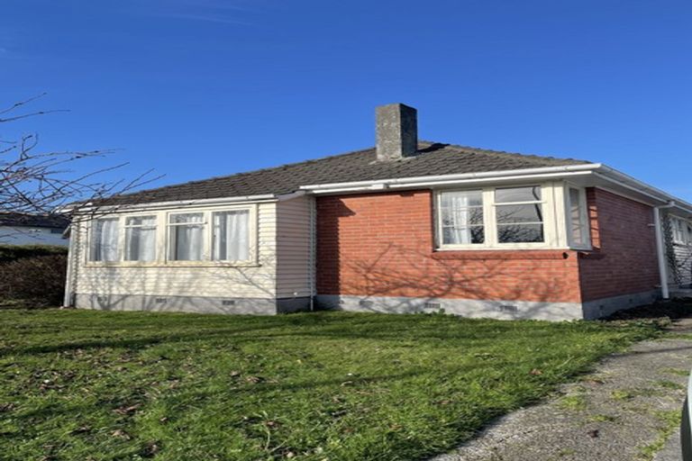 Photo of property in 6 Tilbury Avenue, Hokowhitu, Palmerston North, 4410