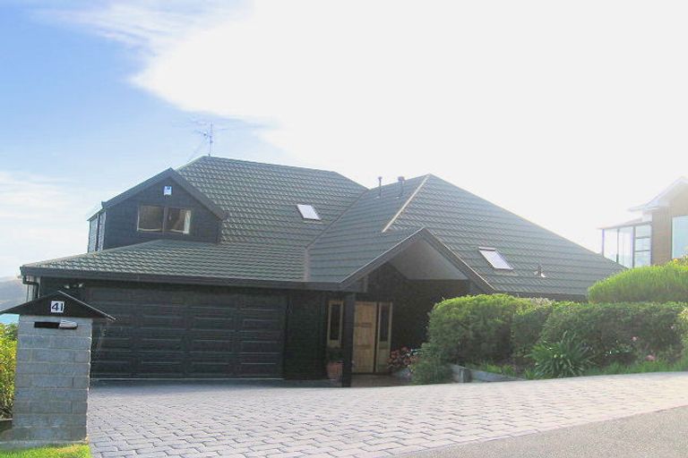 Photo of property in 41 Halladale Road, Papakowhai, Porirua, 5024