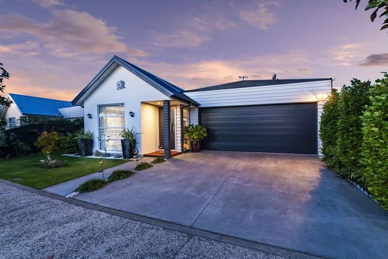 Photo of property in 16 Cellars Way, Yaldhurst, Christchurch, 8042