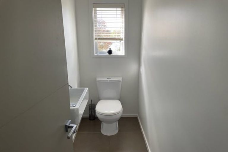 Photo of property in 18 Bryndwr Road, Fendalton, Christchurch, 8052