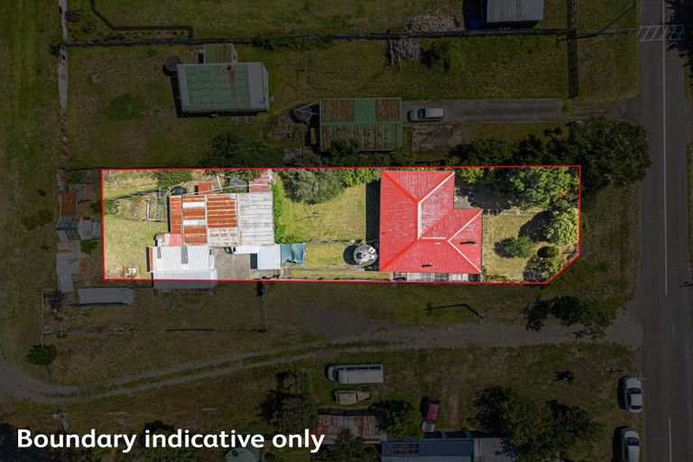 Photo of property in 49 Punga Street, Tangimoana, 4822