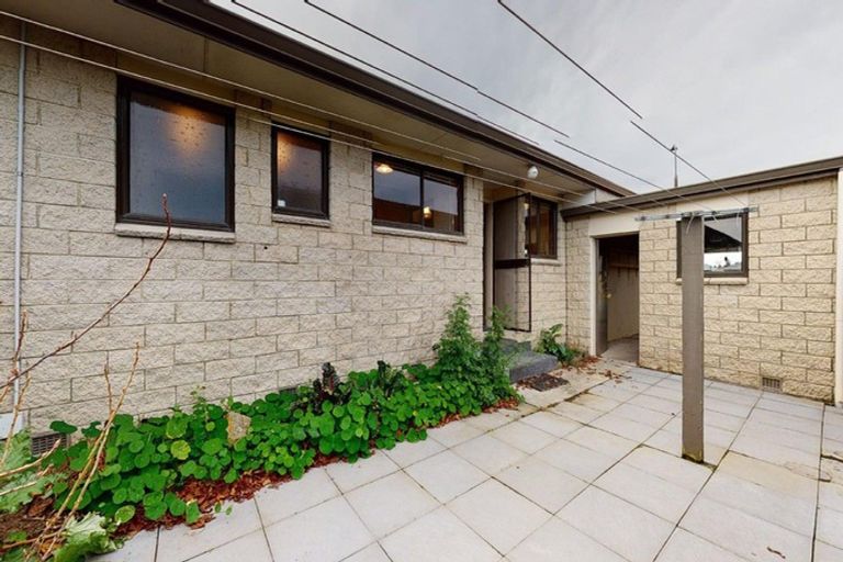 Photo of property in 21 Burnett Street, Ashburton, 7700