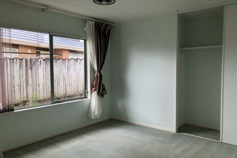 Photo of property in 6 Waylen Place, Burswood, Auckland, 2013