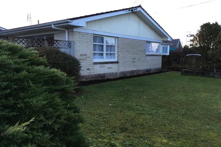 Photo of property in 1/66 Great South Road, Papakura, 2110