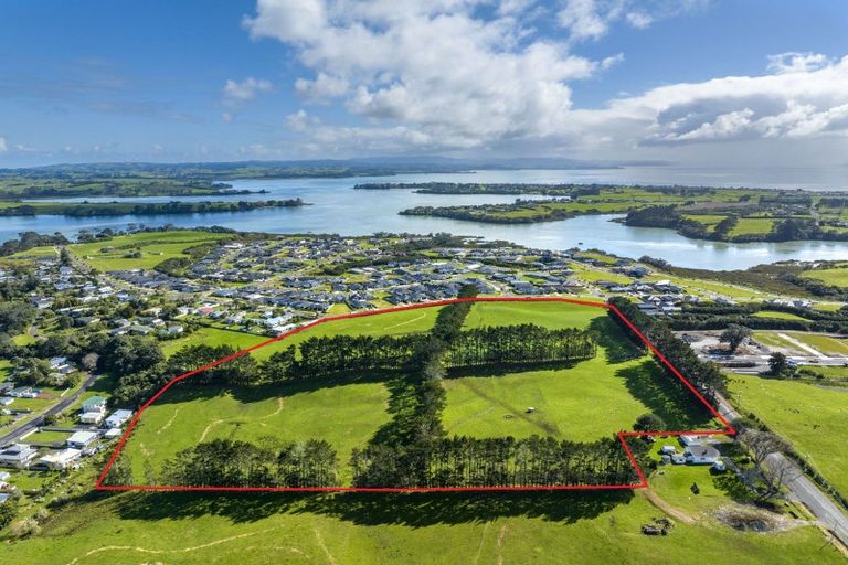 Photo of property in 80 Mclarin Road, Glenbrook, 2681