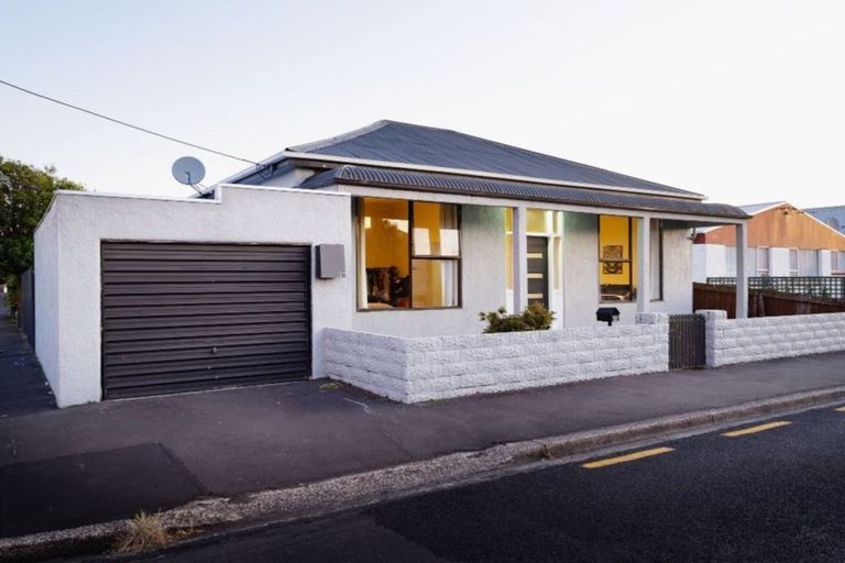 Photo of property in 101 Oxford Street, South Dunedin, Dunedin, 9012