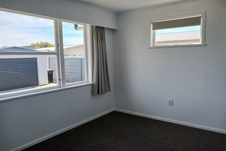 Photo of property in 16 Karamea Crescent, Kelvin Grove, Palmerston North, 4414