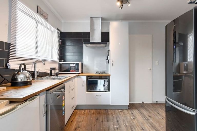 Photo of property in 100 Dickson Road, Papamoa Beach, Papamoa, 3118