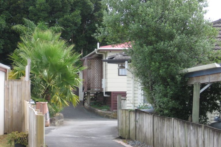 Photo of property in 2/19 O'donn Avenue, Beach Haven, Auckland, 0626