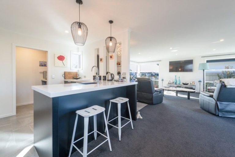 Photo of property in 23 Puketutu Grove, Motueka, 7120