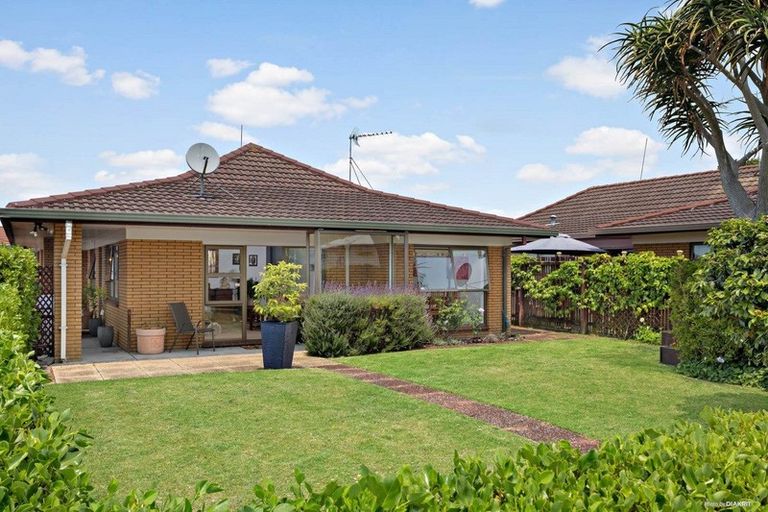 Photo of property in 2/5 King Edward Avenue, Papakura, 2110