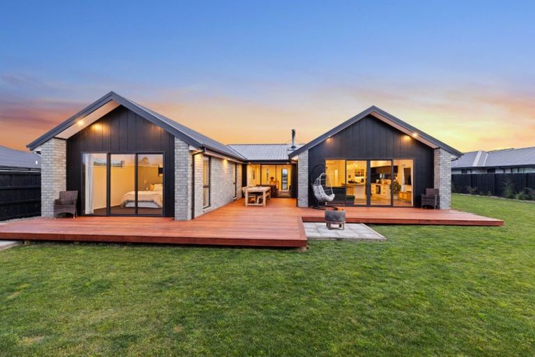 Photo of property in 39 Plover Avenue, Amberley, 7410