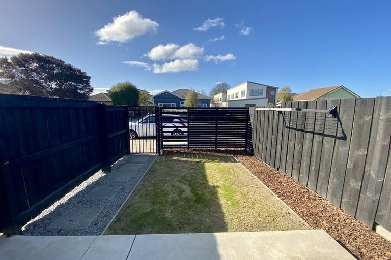 Photo of property in 2/32 Frederick Street, Waltham, Christchurch, 8011