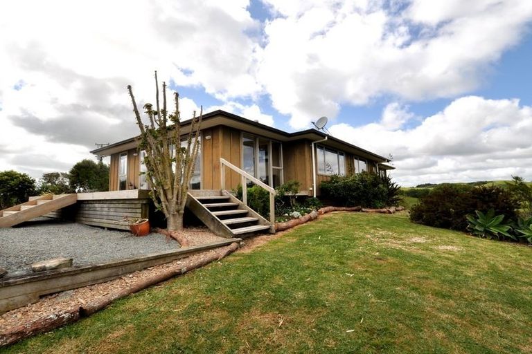 Photo of property in 301 Ranganui Road, Kaiwaka, 0573