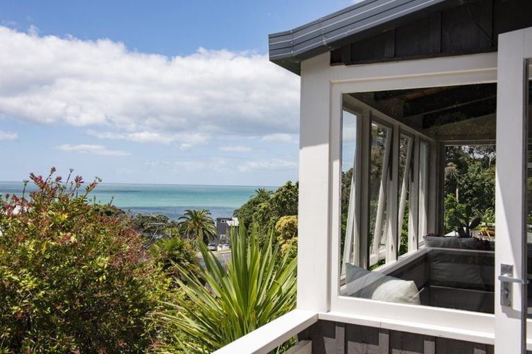 Photo of property in 20 Glenelg Road, Red Beach, 0932