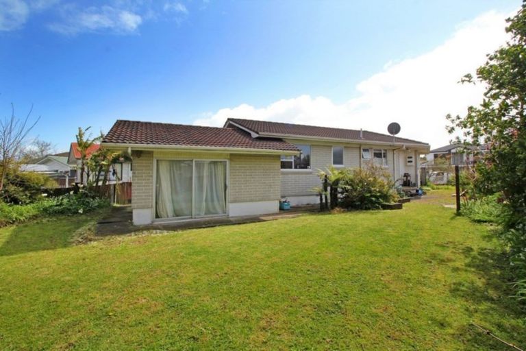 Photo of property in 120 Hillcrest Road, Papatoetoe, Auckland, 2025
