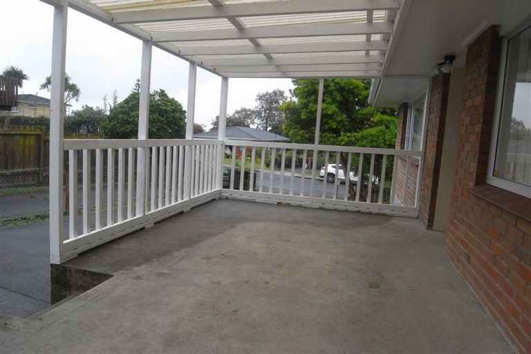 Photo of property in 5 Libra Street, Glen Eden, Auckland, 0602