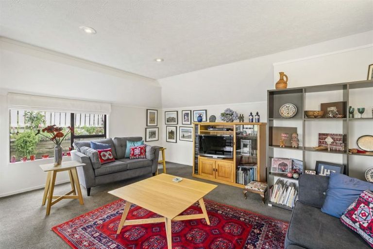 Photo of property in 3 Emery Grove, Bayview, Auckland, 0629