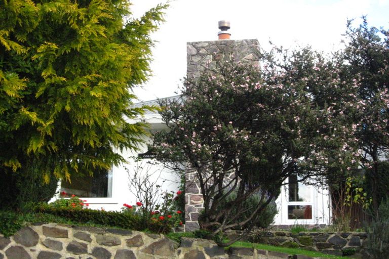 Photo of property in 8 Marion Street, Macandrew Bay, Dunedin, 9014