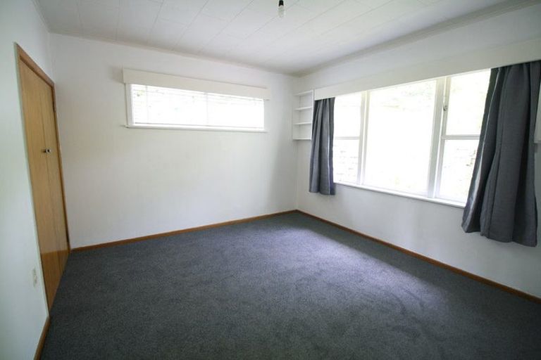 Photo of property in 10 Kamla Way, Khandallah, Wellington, 6035