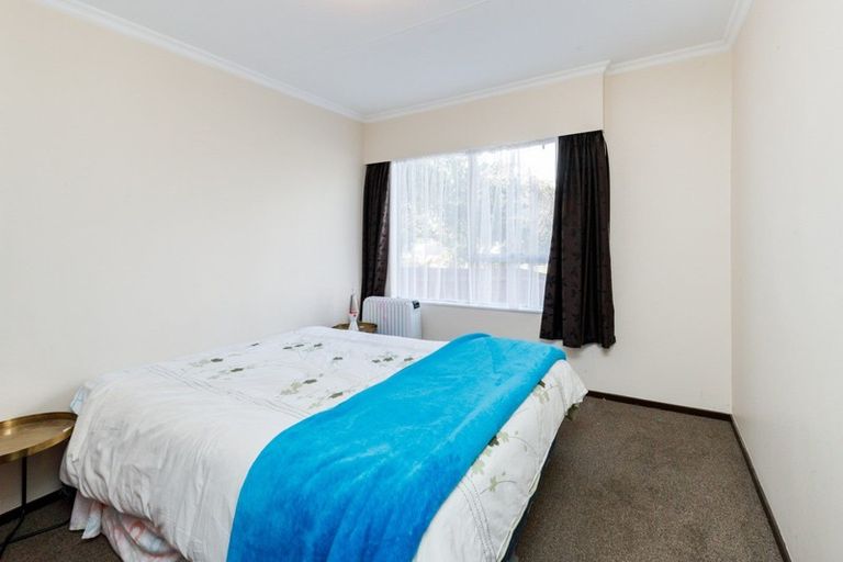 Photo of property in 9 Lyndale Place, Kelvin Grove, Palmerston North, 4414