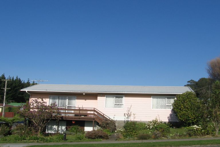 Photo of property in 118 Warspite Avenue, Cannons Creek, Porirua, 5024