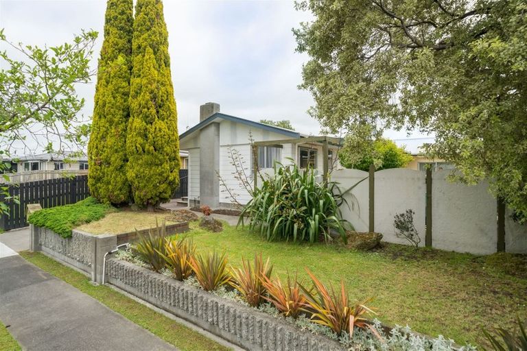 Photo of property in 104 Apollo Parade, Milson, Palmerston North, 4414