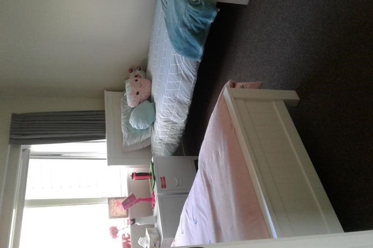 Photo of property in 7a Madeira Close, Whitby, Porirua, 5024