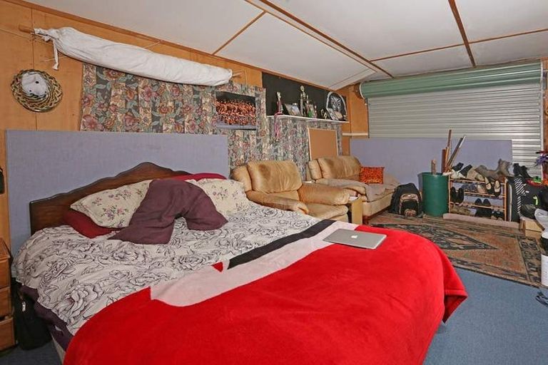 Photo of property in 5 Rathgar Road, Henderson, Auckland, 0610