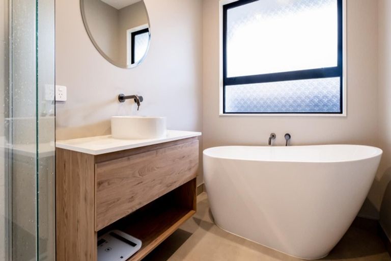 Photo of property in 19 Tara Crescent, Woodend, 7610