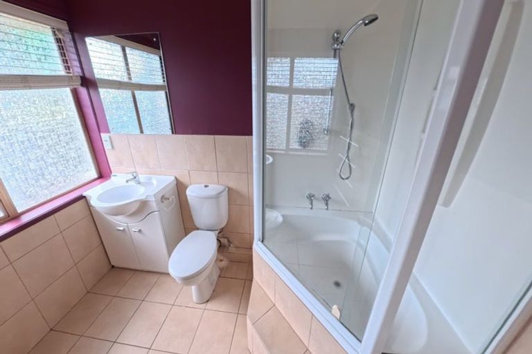 Photo of property in 55 Walworth Avenue, Pakuranga Heights, Auckland, 2010