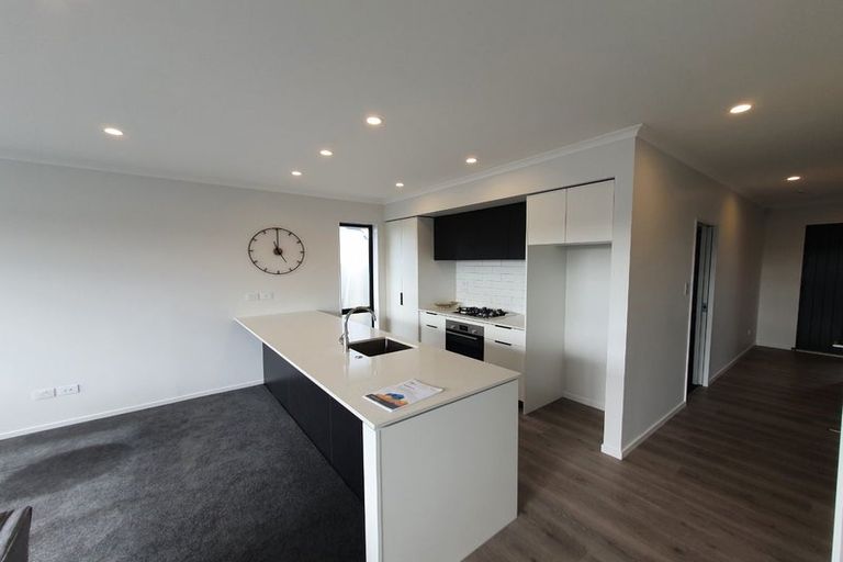 Photo of property in 2 Shortfin Place, Flat Bush, Auckland, 2019