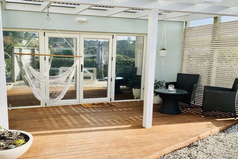 Photo of property in 4a Whitianga View, Paremata, Porirua, 5024