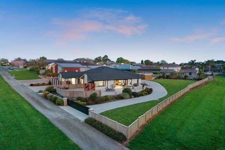 Photo of property in 11 Meadowbrook Place, Buckland, Pukekohe, 2677