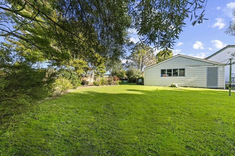 Photo of property in 1 Awatahi Place, Greenhithe, Auckland, 0632