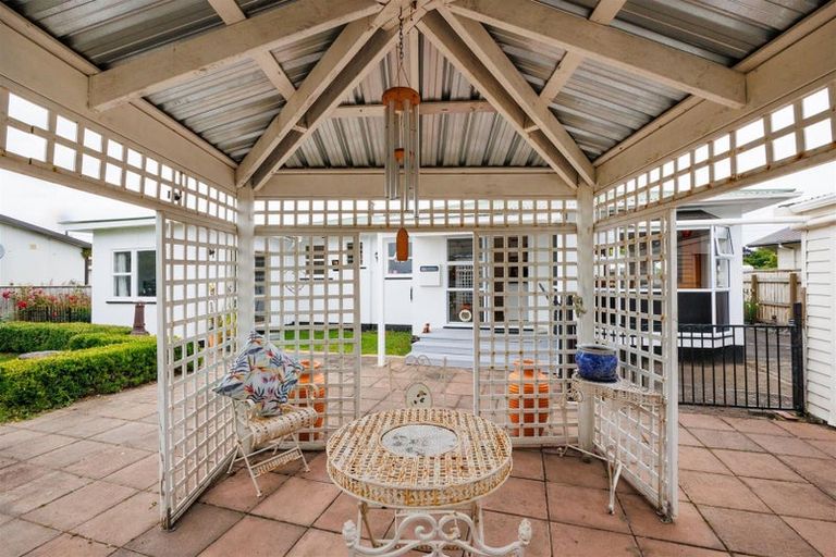 Photo of property in 16 Wilson Street, Bulls, 4818