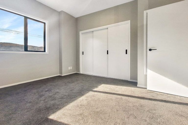 Photo of property in 52 Milne Crescent, Taita, Lower Hutt, 5011