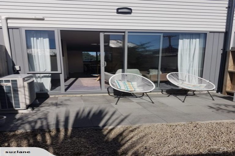 Photo of property in 2/2 Stone Street, Miramar, Wellington, 6022