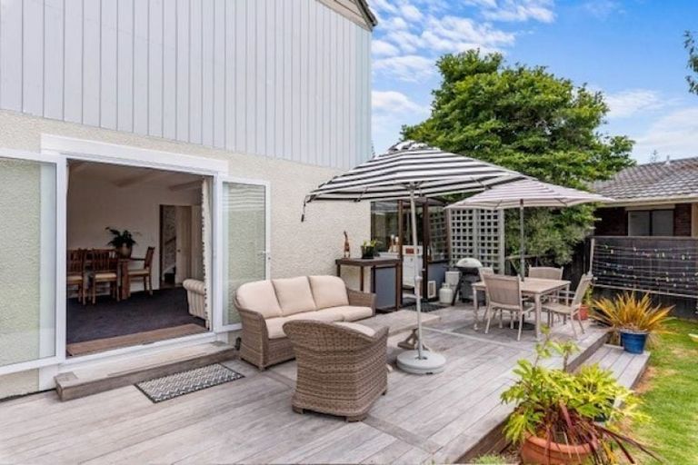 Photo of property in 261 Te Moana Road, Waikanae, 5036