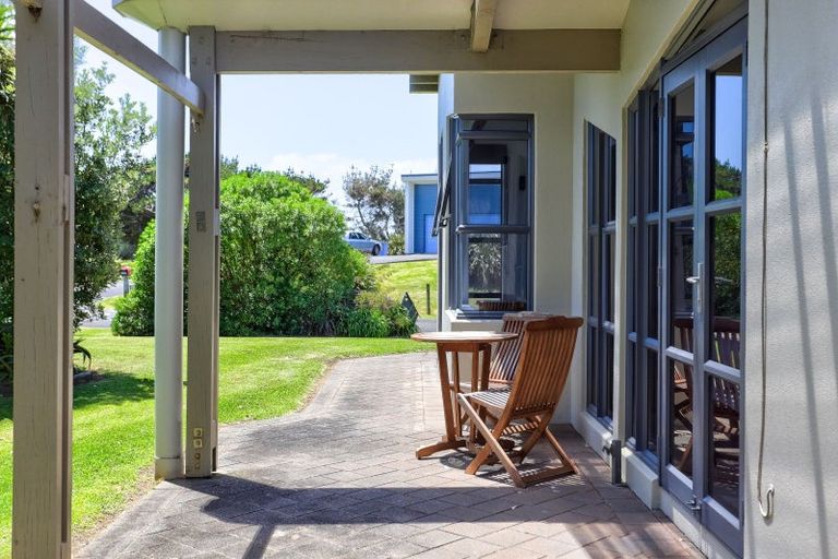 Photo of property in 31 Longbeach Drive, Castlecliff, Whanganui, 4501