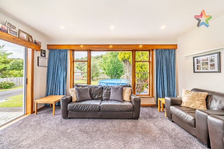 Photo of property in 36 Horoeka Street, Stokes Valley, Lower Hutt, 5019