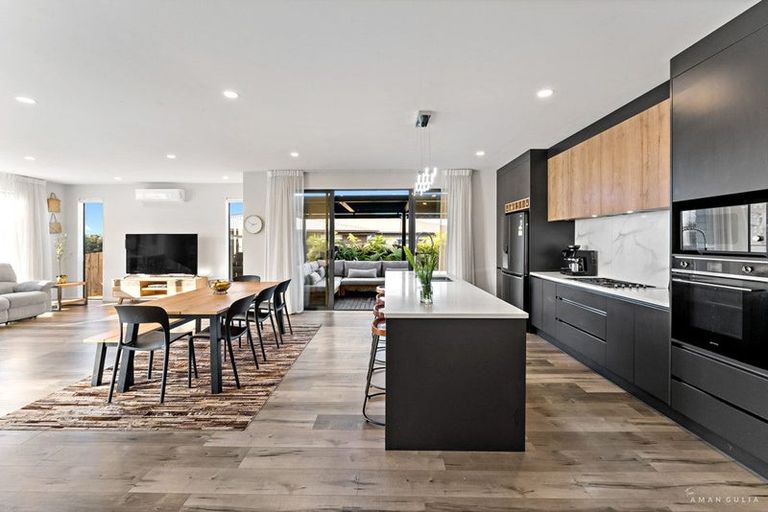 Photo of property in 12a Crows Road, Swanson, Auckland, 0614