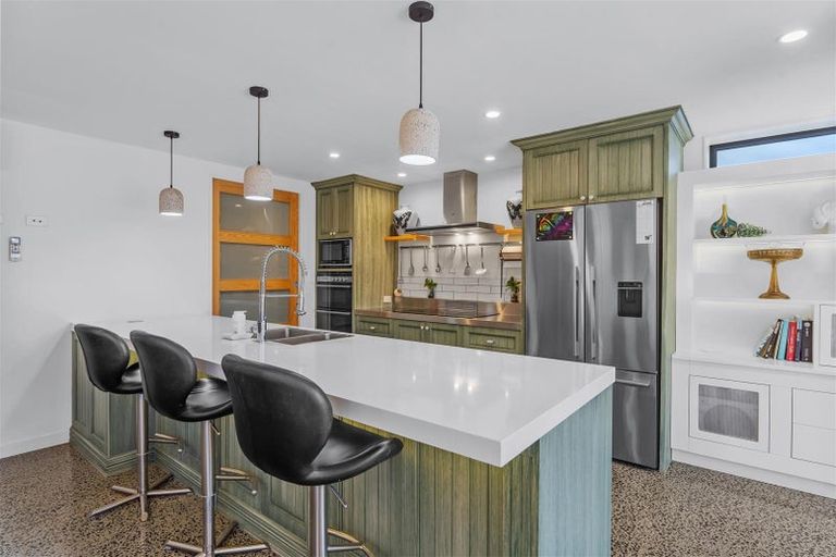 Photo of property in 135 Beach Road, Castor Bay, Auckland, 0620