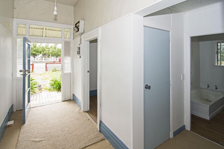 Photo of property in 83 Lincoln Road, Masterton, 5810