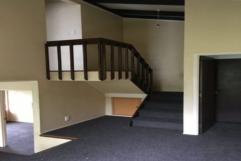 Photo of property in 3/42 Manuka Road, Glenfield, Auckland, 0629