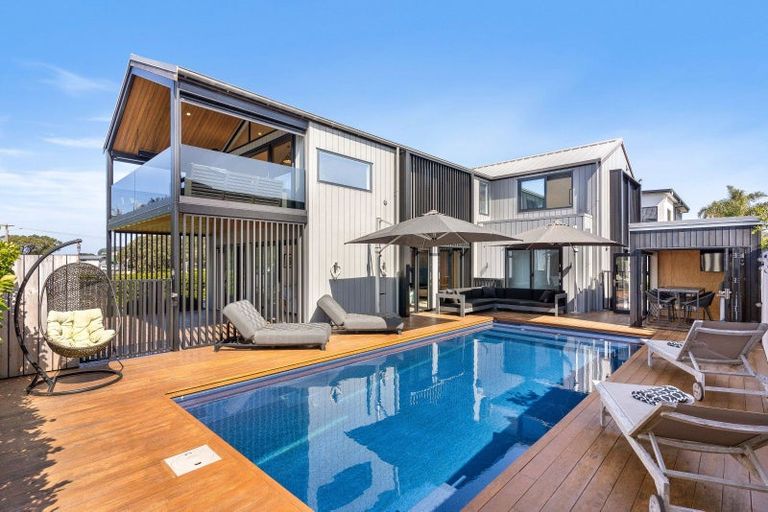 Photo of property in 101 Beach Road, Whangamata, 3620