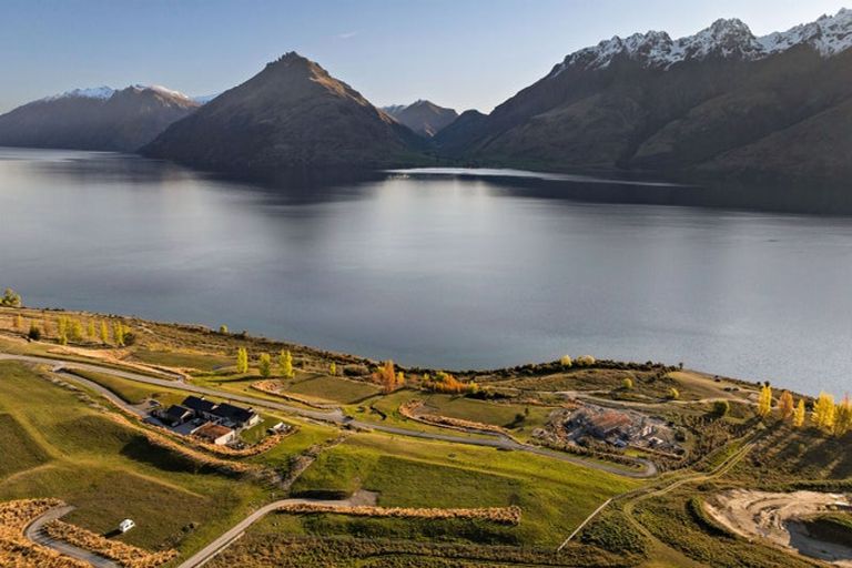 Photo of property in 2 Nathanael Place, Drift Bay, Queenstown, 9371