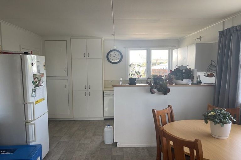 Photo of property in 77 Meeanee Road, Taradale, Napier, 4112